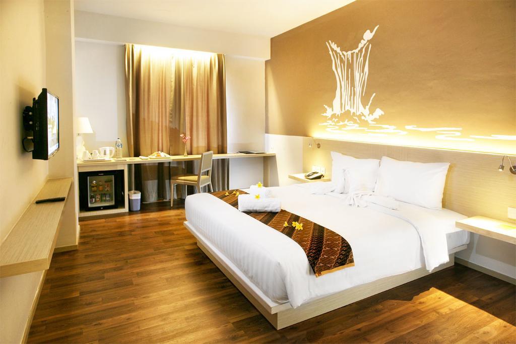 Hotel Grand Zuri Muara Enim Экстерьер фото