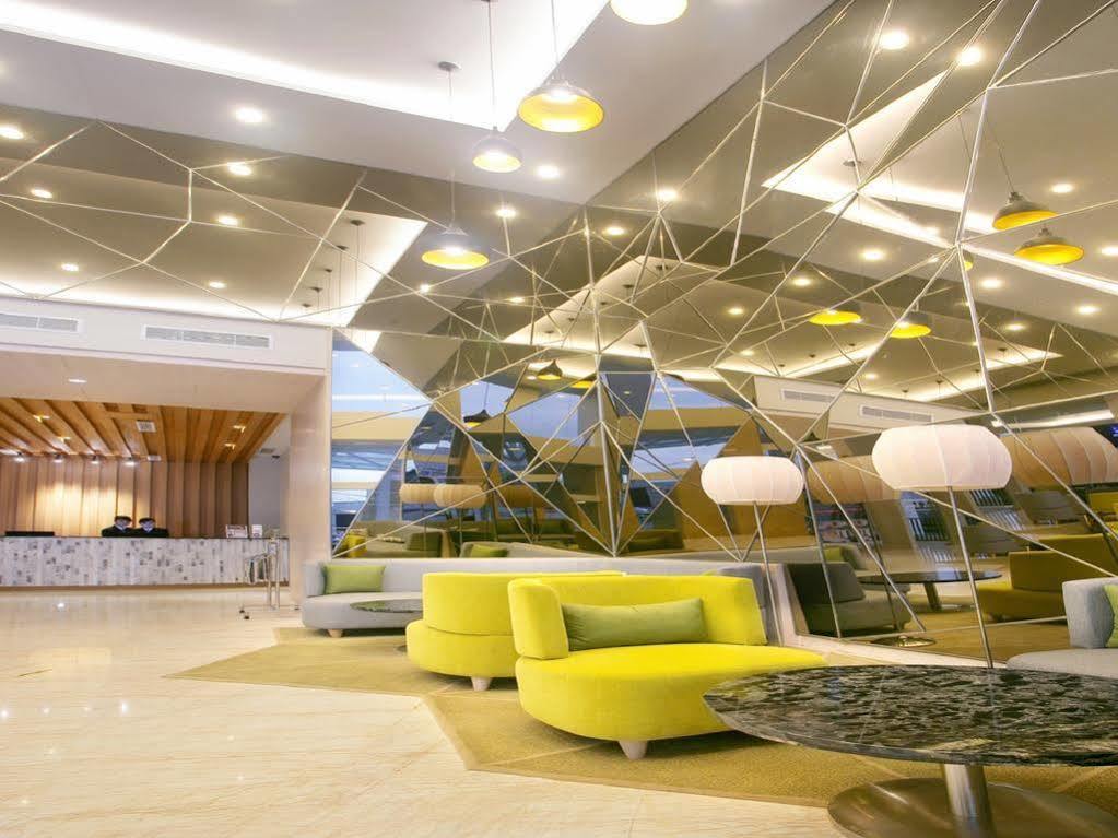 Hotel Grand Zuri Muara Enim Экстерьер фото