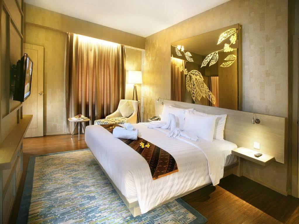 Hotel Grand Zuri Muara Enim Экстерьер фото