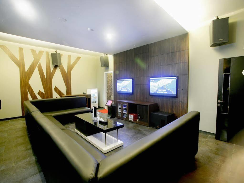 Hotel Grand Zuri Muara Enim Экстерьер фото